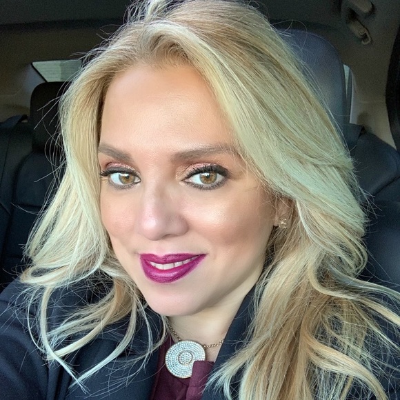 Meet your Posher, Doris - Picture 2 of 2